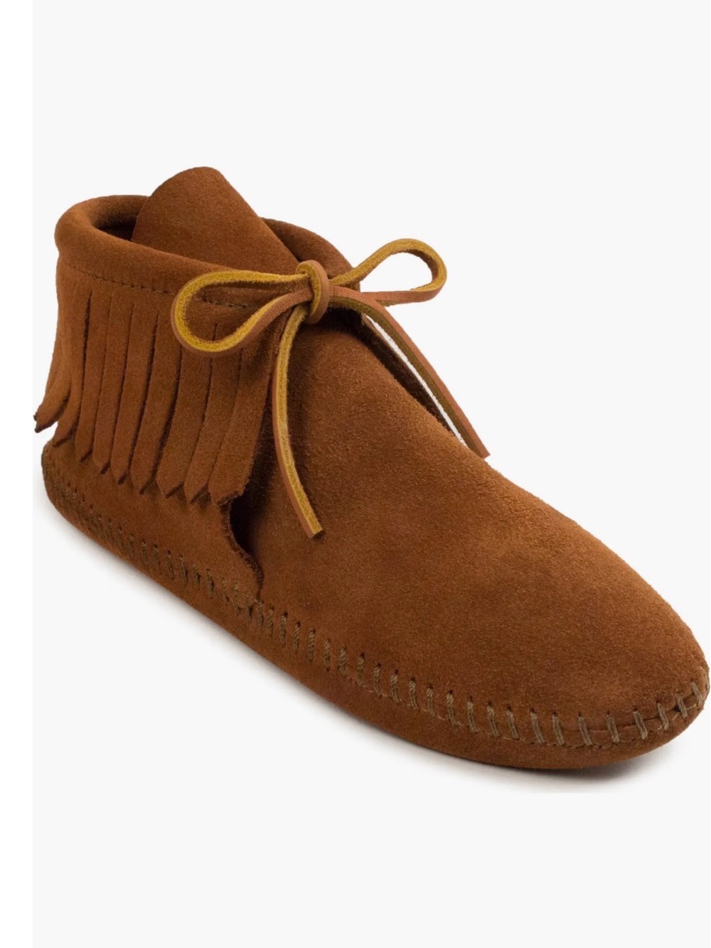 Minnetonka Women’s Classic Fringe Softsole Boots
Size 7.5